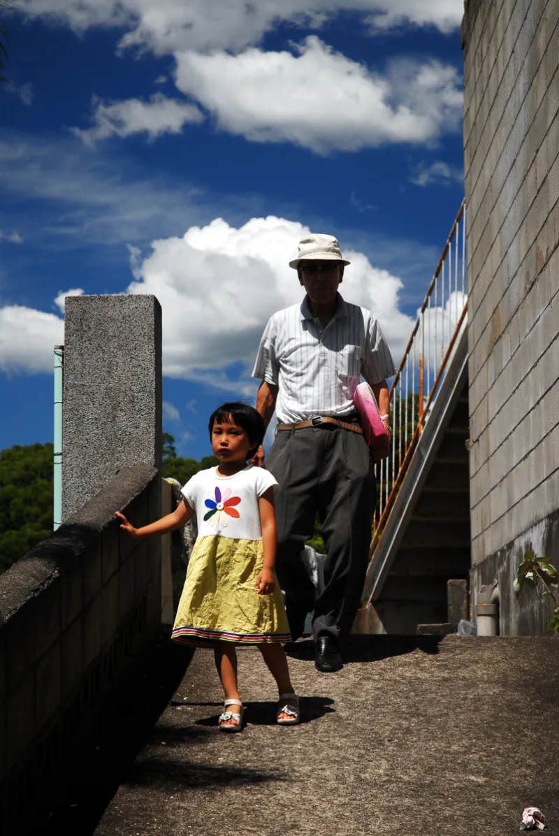One Basket, Whole Life: Learning to Haul Like Tojinmachi's Grandpas