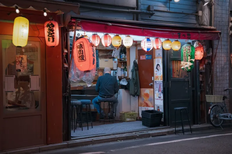 How to Eat and Drink Your Way Through Tojinmachi for Under $30 (A Timed Evening Plan)