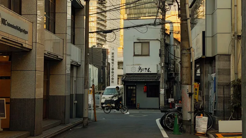 Fever at 2 A.M.? Your Expat-Friendly Guide to Tojinmachi's Clinics and Pharmacies